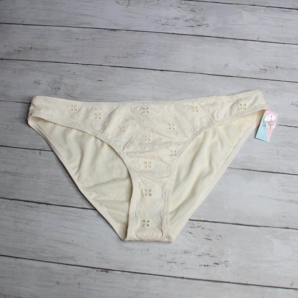 Ardene Swimwear Women's Bikini Swim Bottoms Size XL Ivory Eyelet - Picture 1 of 5